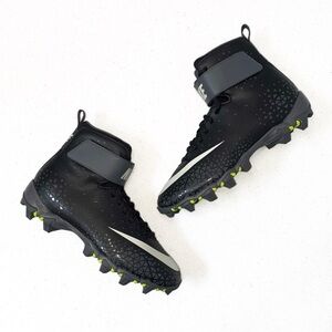 Nike Kids Force Savage Shark BG Football Soccer, Black/White Dark Grey, size 5.5